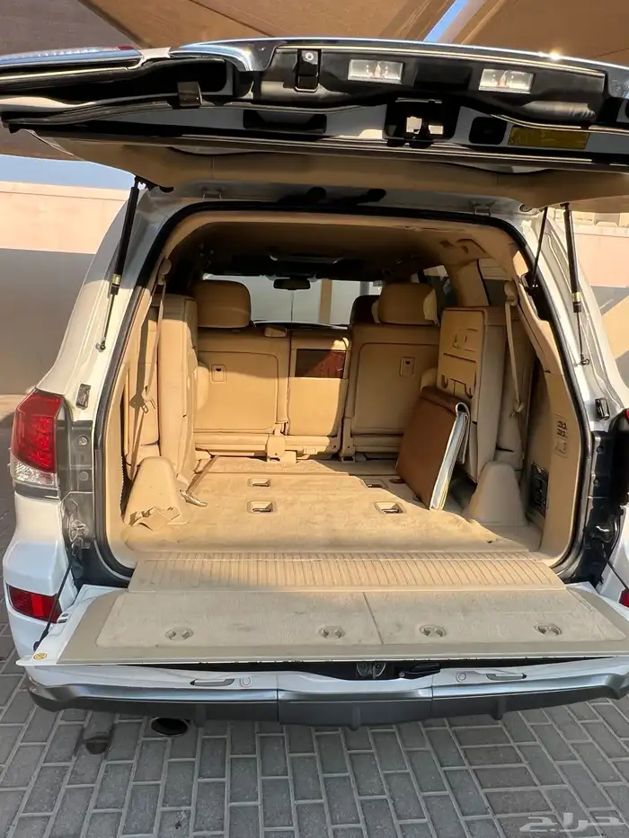 جيب لكزس LX570 مديل 2009 لوايح دبي 8