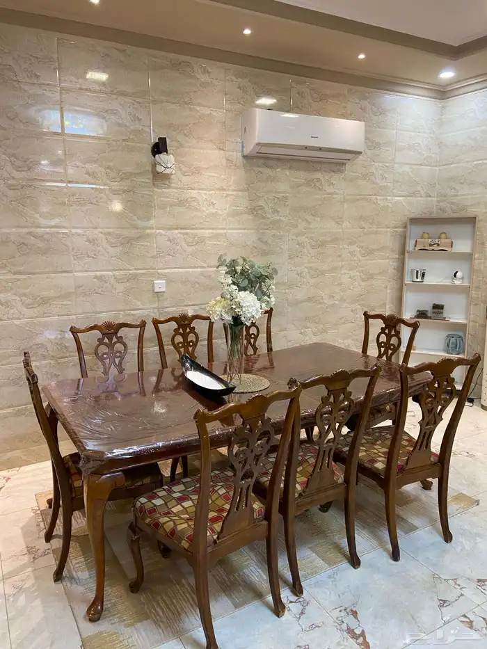 طاولة طعام ودرج بوفيه للمواعين للبيع 0