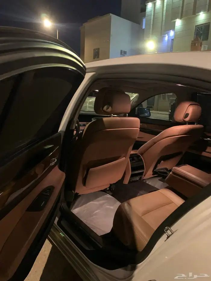 بي ام 2010 حجم 730 8