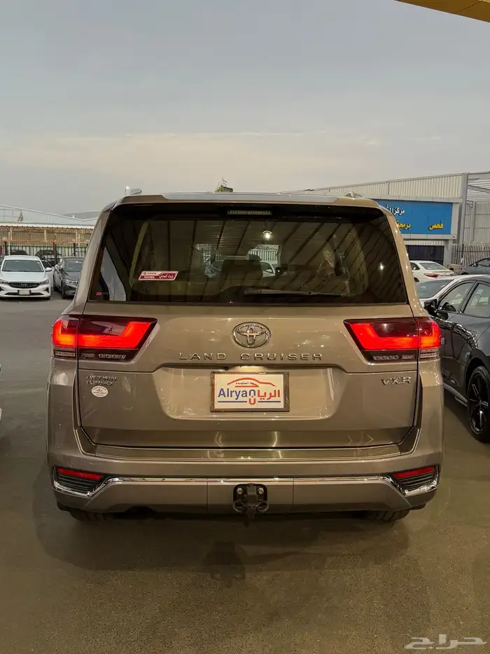 VX.R لاند كروزر ديزل 2022 3