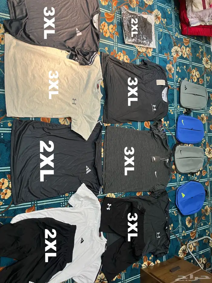 ملابس رياضية للنادي وشنط مدرسية 0