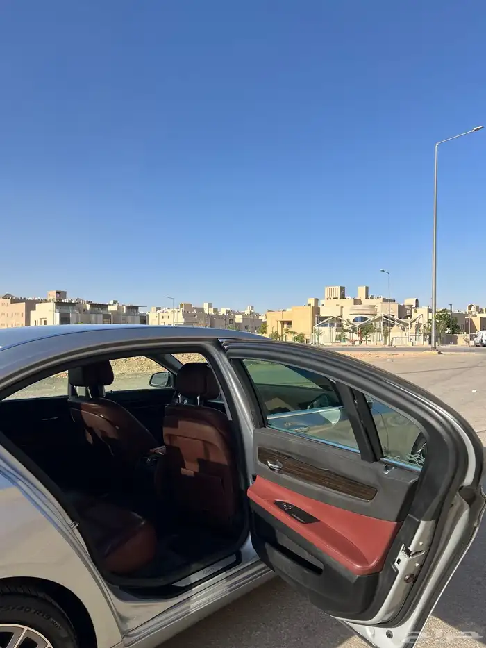 بي ام دبليو 730 2014 8