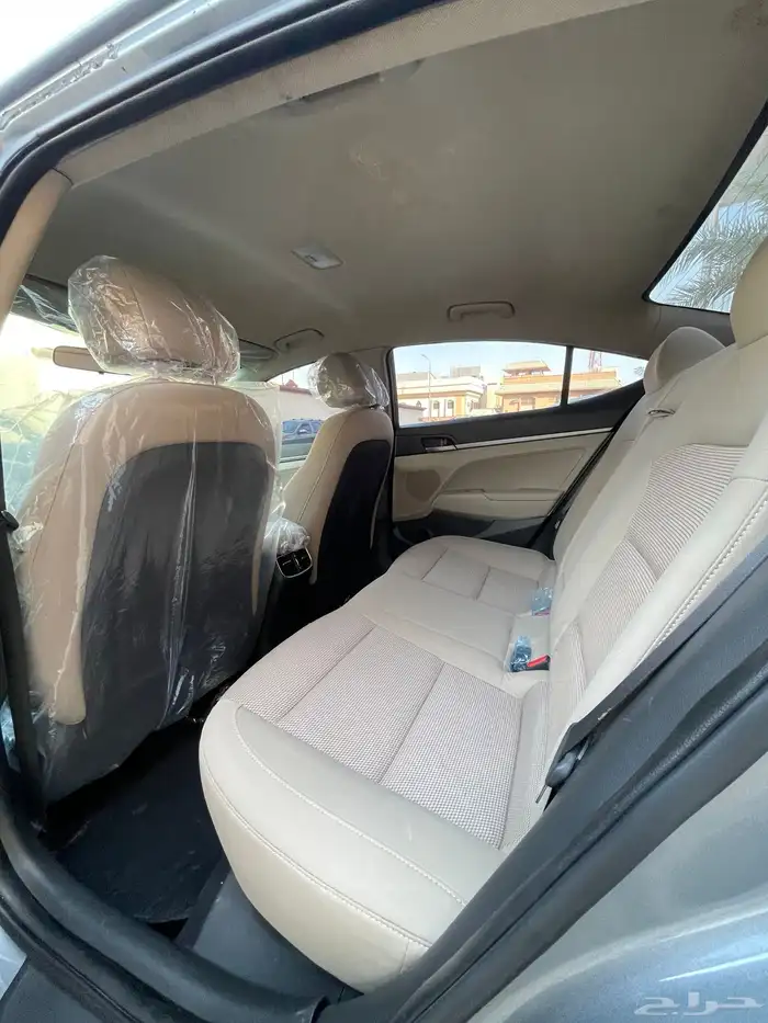 هونداي- إلنترا-2018- استاندر- بنزين- الوعلان 13