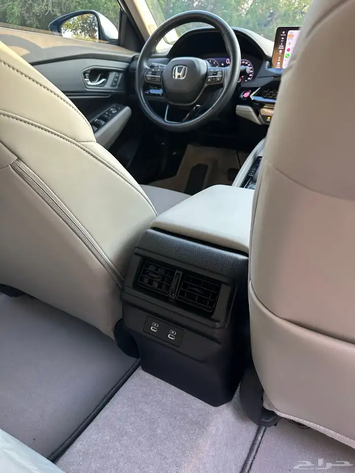 هوندا اكورد EX-L 2024 15