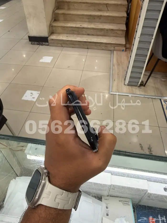 للبيع ايفون 17 اير 256 مستخدم اسود 3