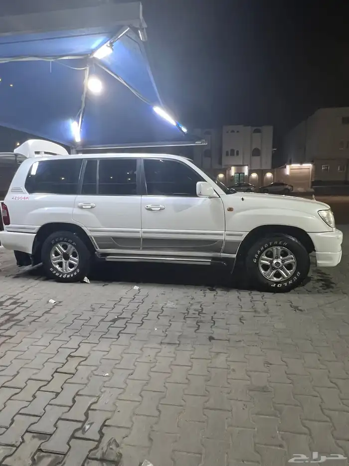 لاندكروزر للبيع 10