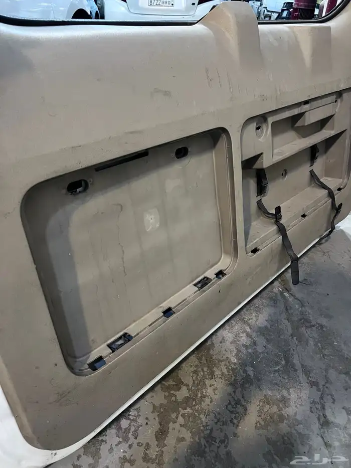 باب خلفي لبرادو من مديل 2011 الى 2013 بلد 0