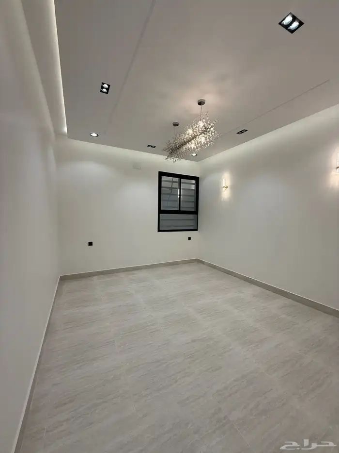 للبيع شقق ارضيه وشقق علويه تشطيب VIP ف ابها حي الموظفين 9