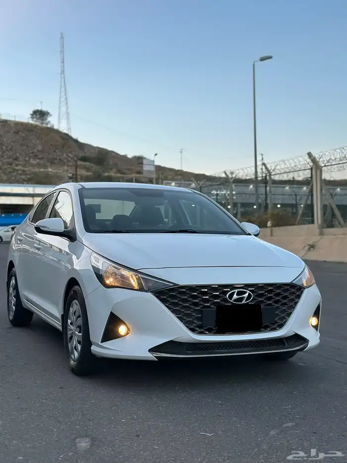 اكسنت 2023 ابيض 6