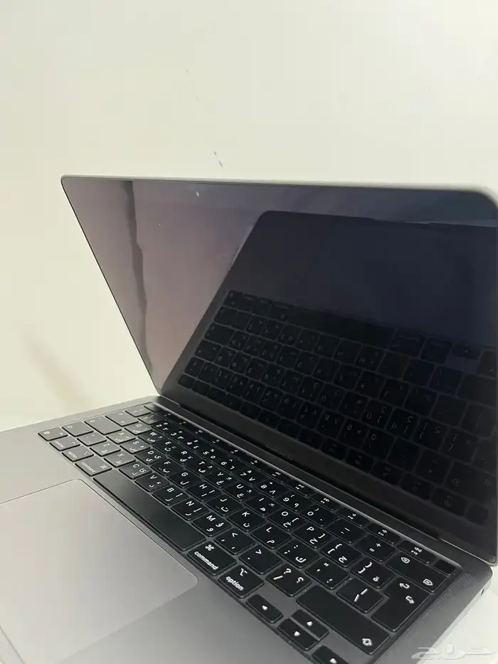 لابتوب ماك بوك اللون رمادي فلكي للبيع 3