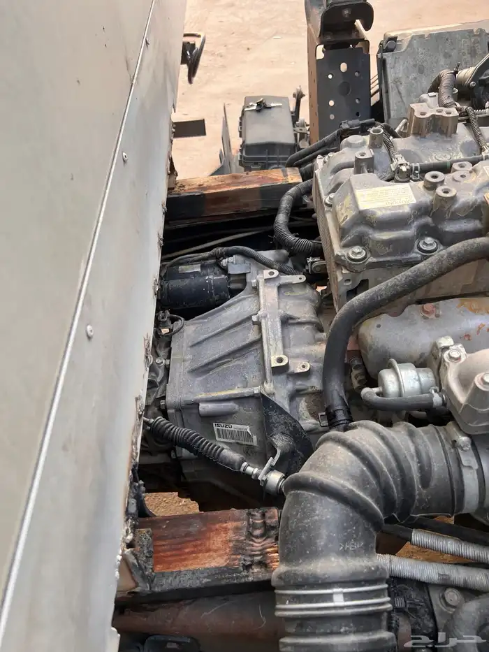 للبيع ايسوزو دينه 2020 نظيفة جدا 5 متر 8