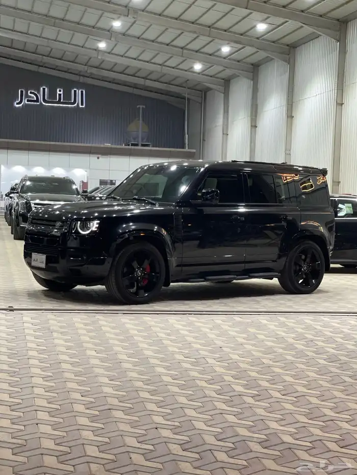 ديفندر HSE V6 اسود داخل جملي 2024 1