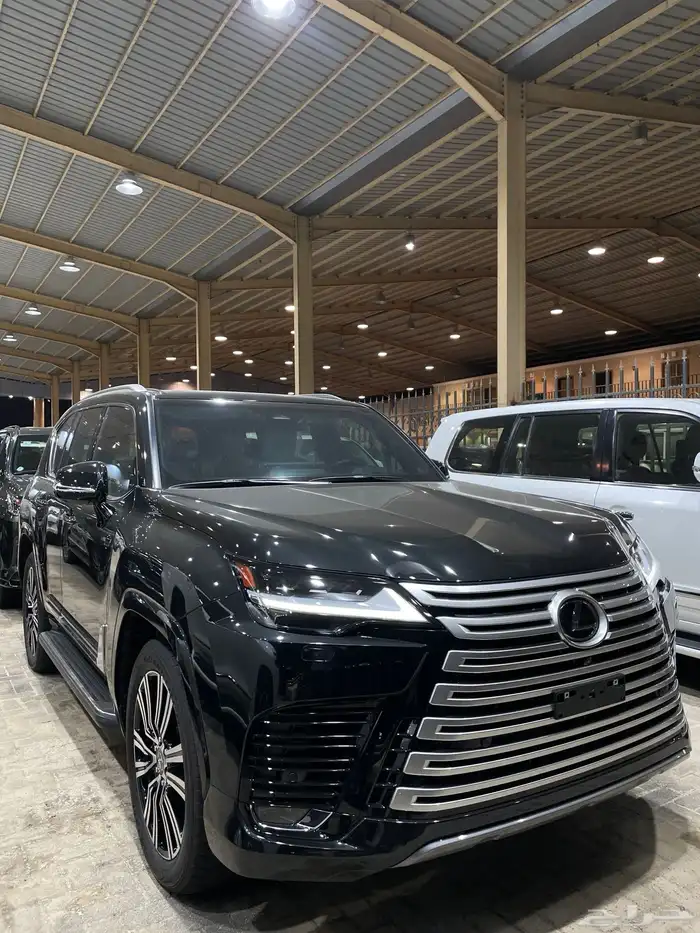للبيع لكزس LX600 بي بي 2025 فل كامل عبداللطيف عداد 4 الاف 3