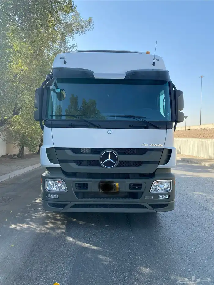 للبيع راس شاحنة اكتروس موديل 2010 0