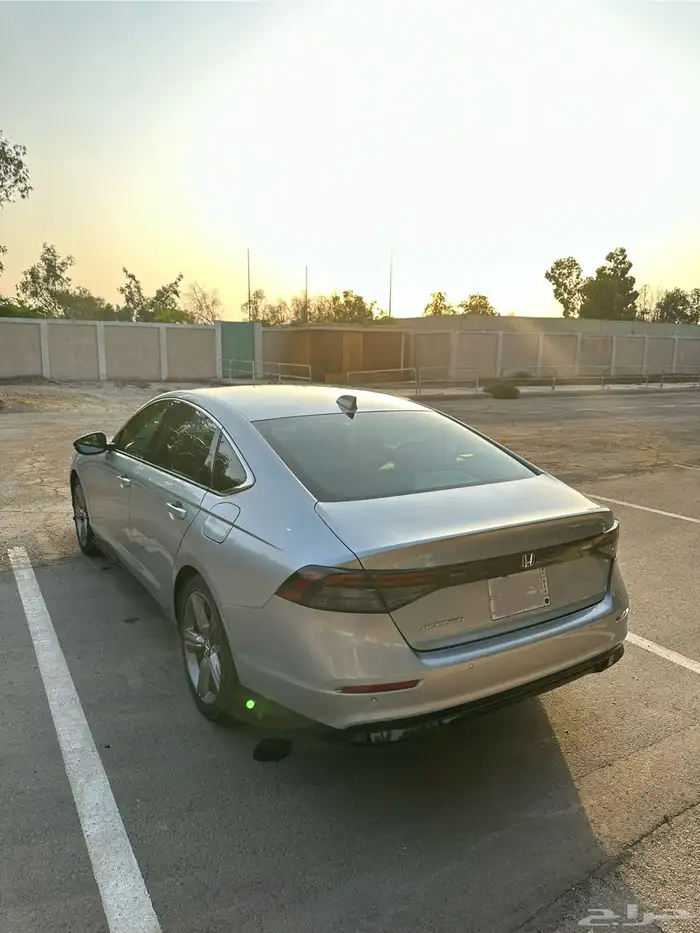 هوندا اكورد EX-L 2024 6