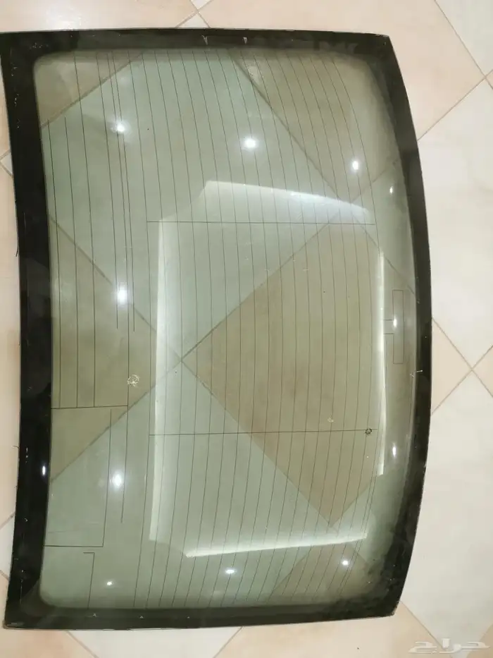 زجاج خلفي كامري 1