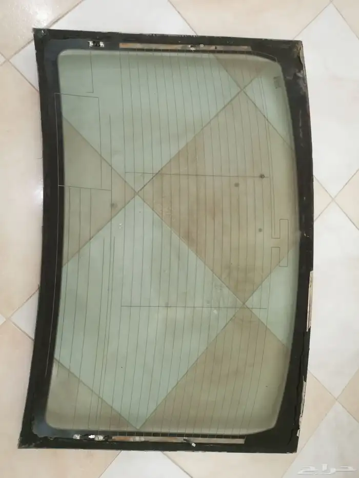 زجاج خلفي كامري 3