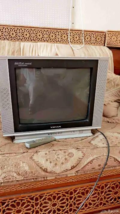 تلفزيون قديم شغال 0