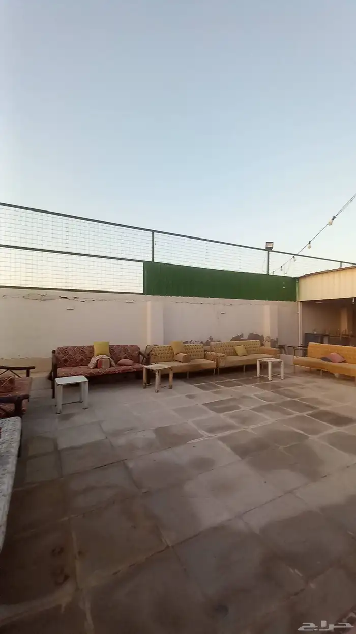 استراحه للايجار قسمين 3000الاف متر 1