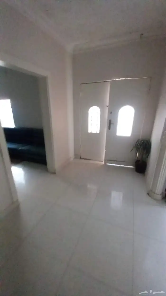 استراحه للايجار قسمين 3000الاف متر 14