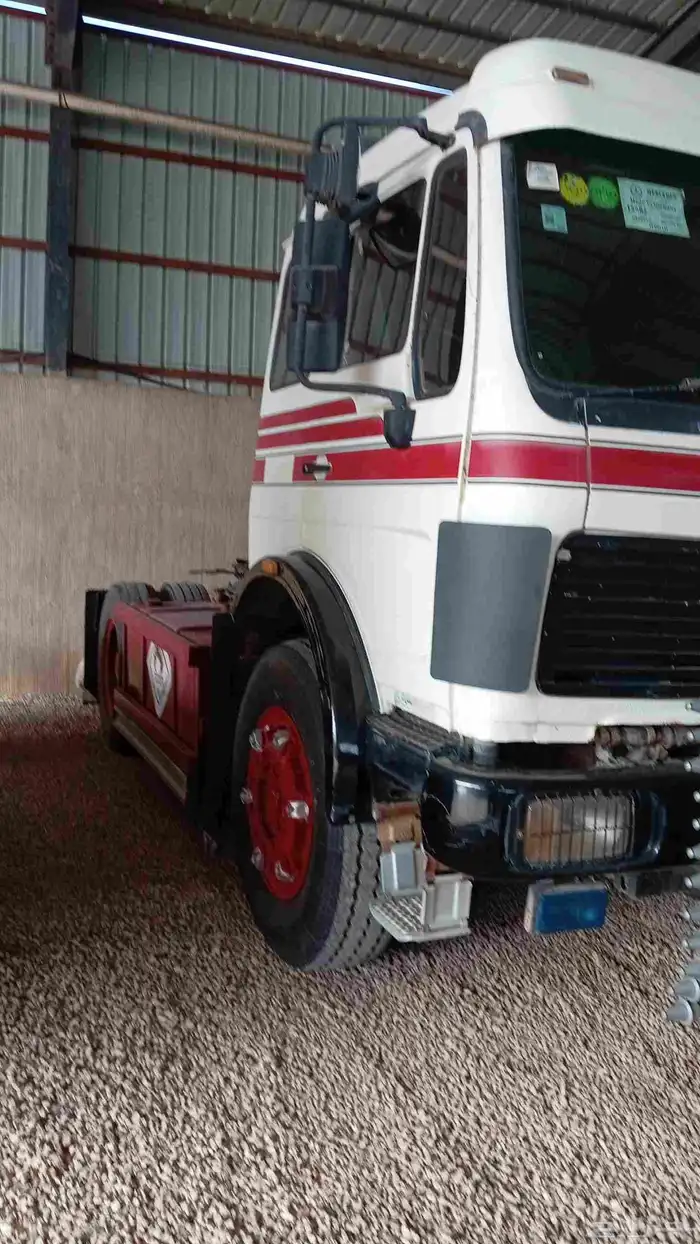 اللبي مرسيدس نظيف مفحوص مجدد نقل خاص موديل 87 0