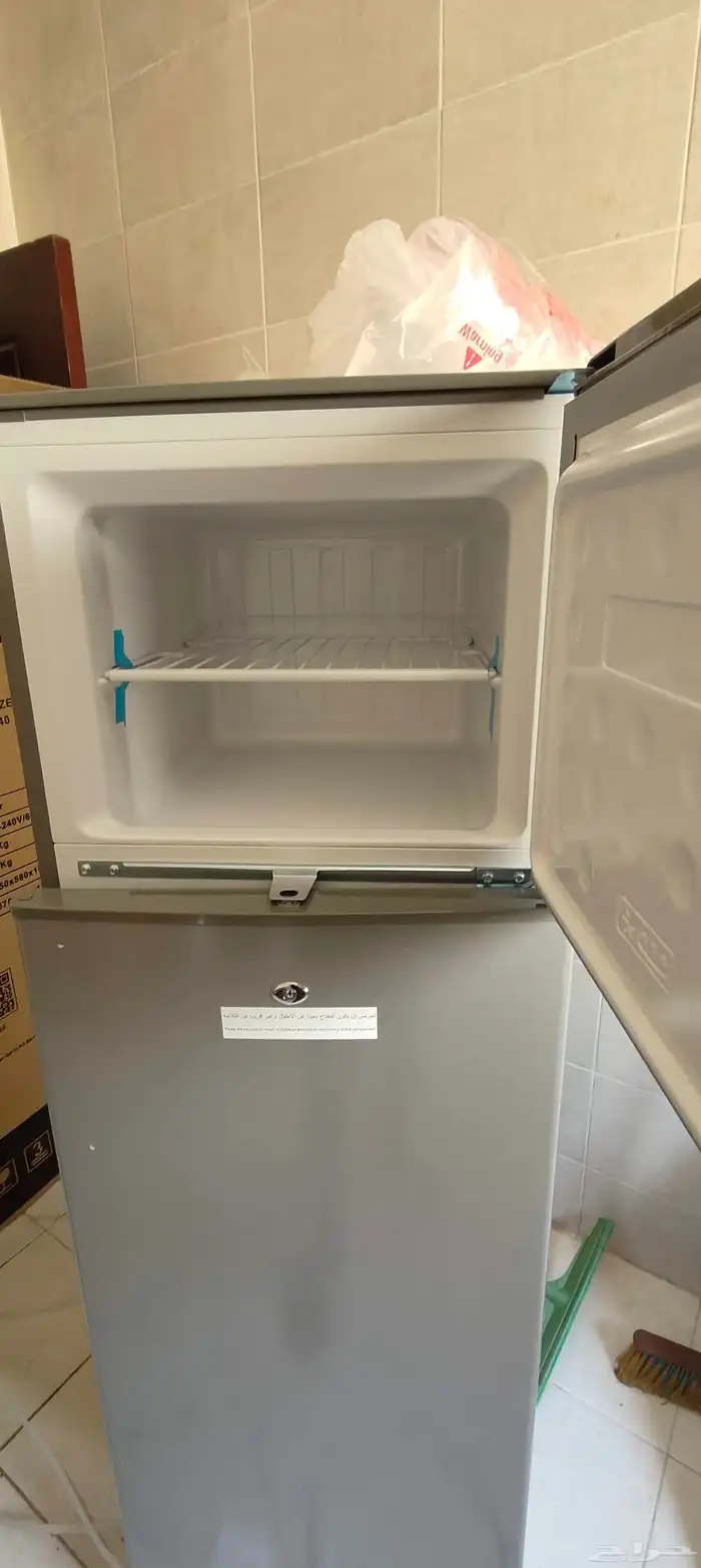 Refrigerator general class 3 months used price 800 riyal 2