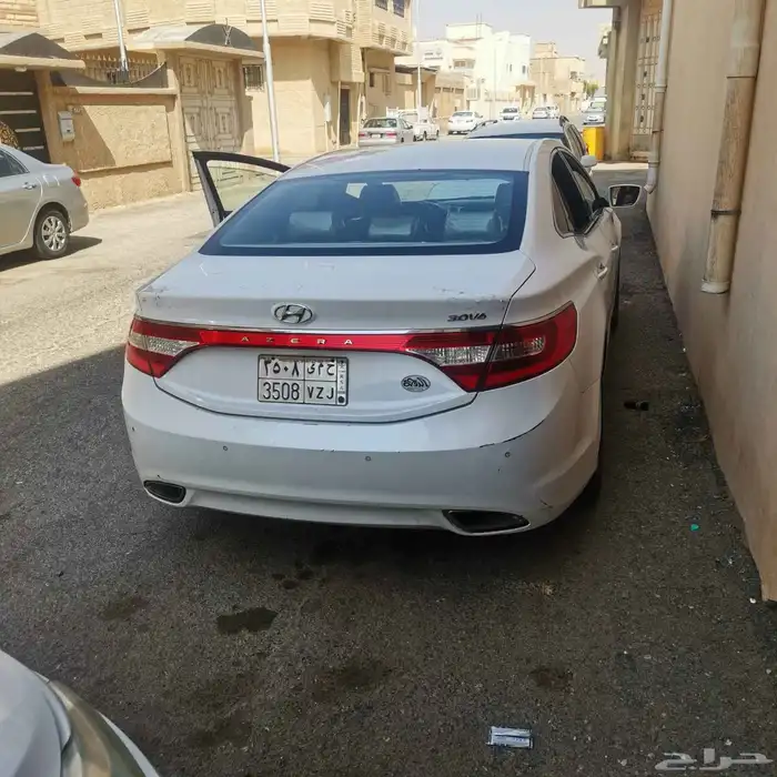 للبيع هونداي ازيرا 2015 5