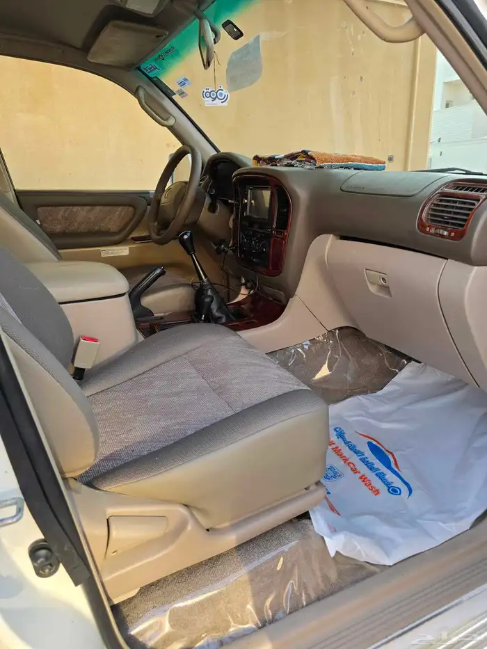 لاندكروزر 2002 وارد عبدالغني 22