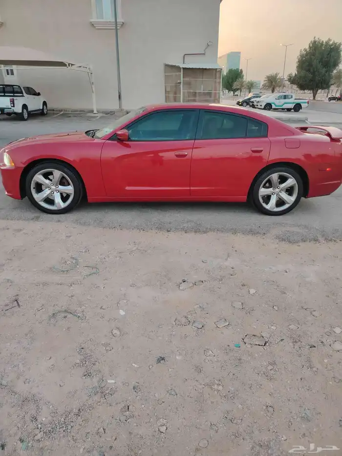 دوج تشارجر 2013 5