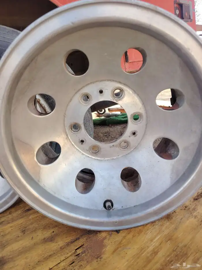 للبيع عدد 2 جنط بليزر K من موديل 88 لين 91 1