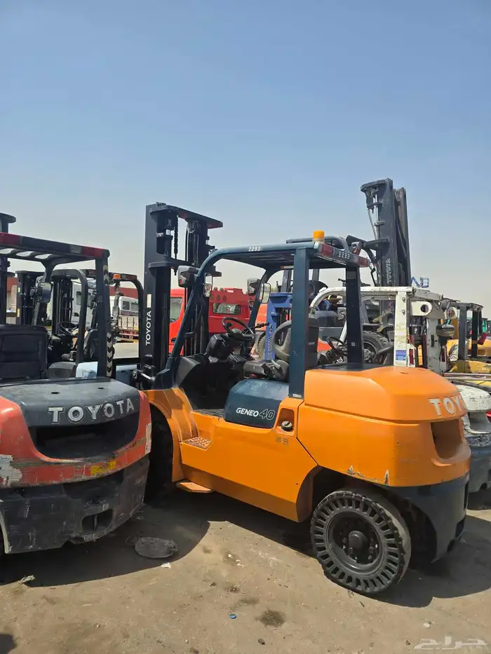 رافعة شوكية فوركلفت للايجار اليومي والشهري مشوار 0