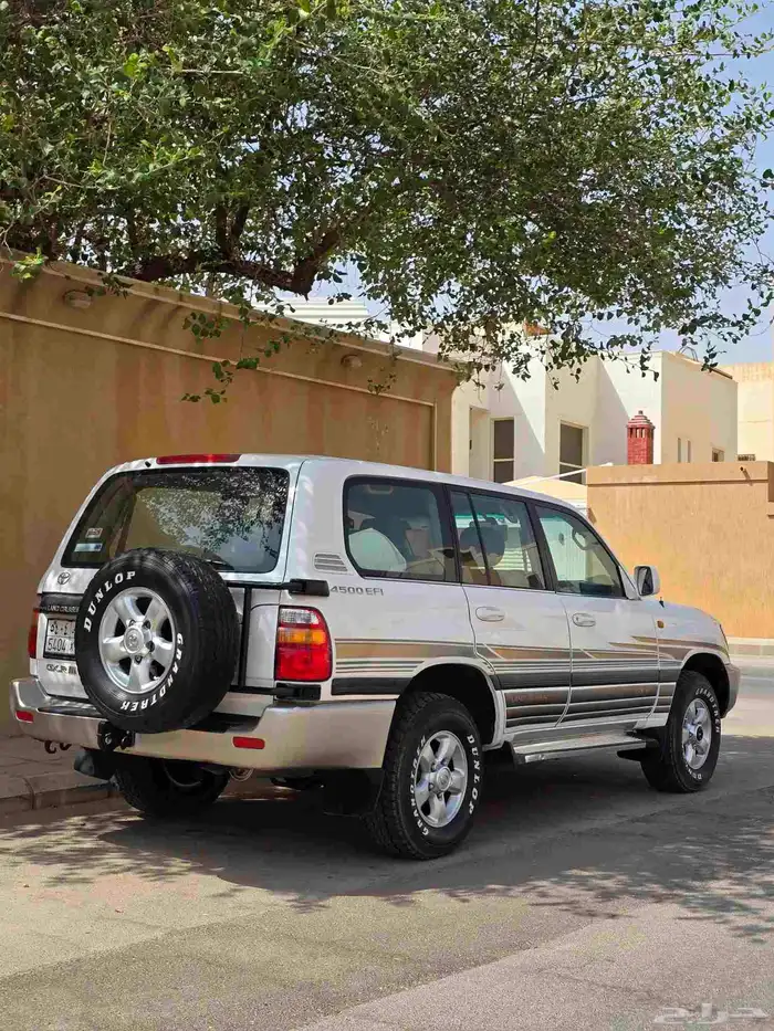 لاندكروزر 2002 وارد عبدالغني 6