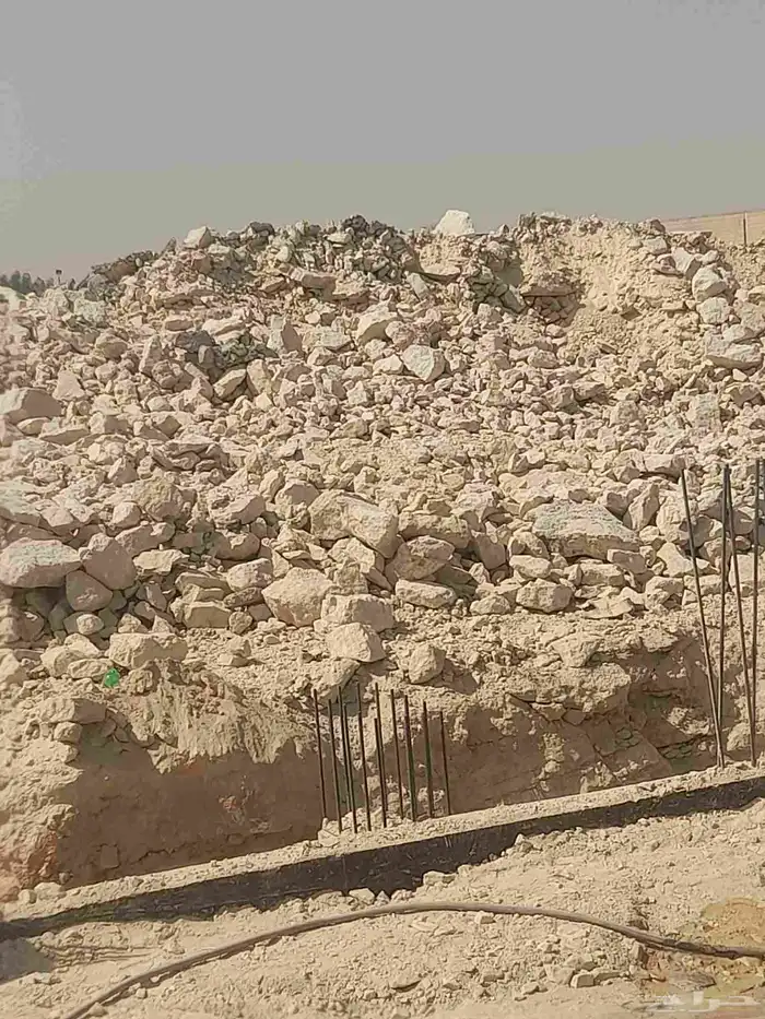 للبيع  ناتج حفر صخري متنوع الأحجام   طريق الخرج القديم 0