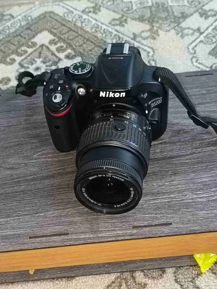 كاميرا نيكون d5200 استعمال خفيف لايوجد بها أي عطل أو خدش 0