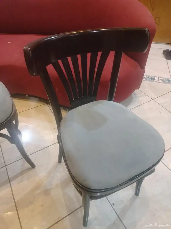 مجموعة كراسي منزل أو مطاعم للبيع 1