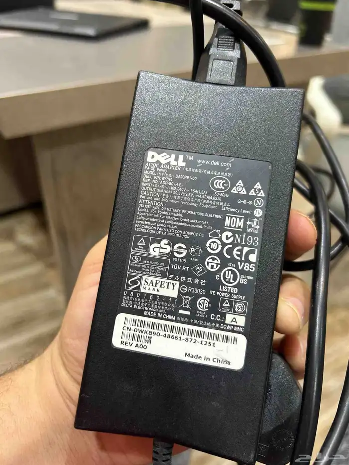 لاب توب dell Latitude E7470 Core i5 ssd256 Ram 8g 1