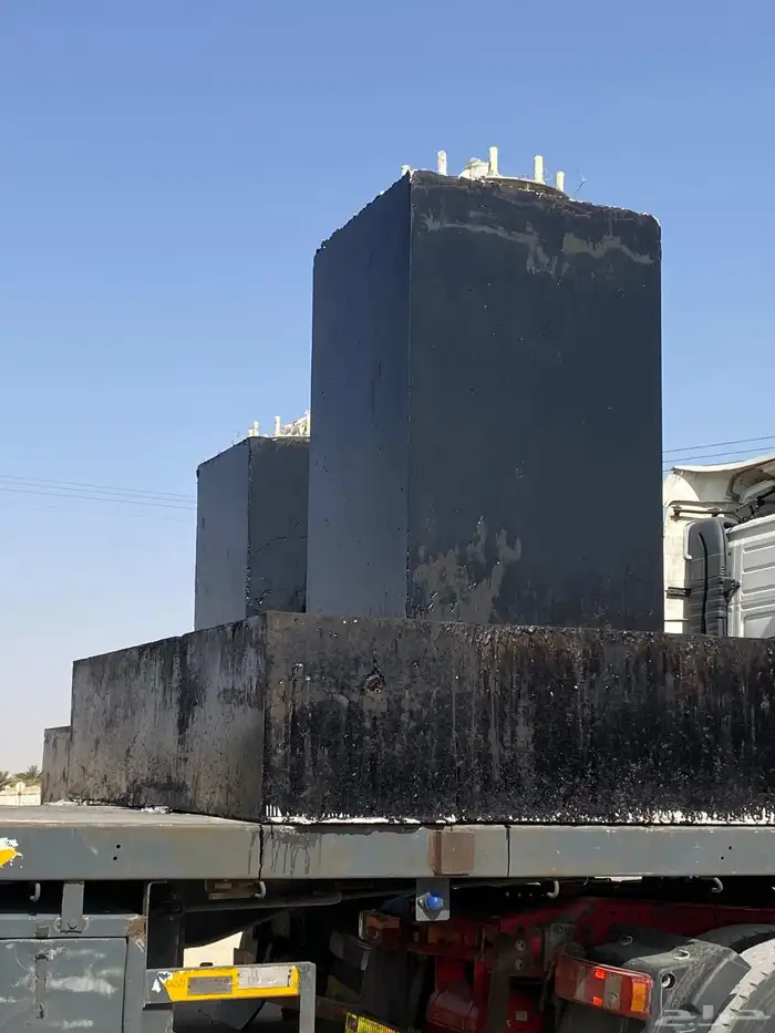 حواجز قواعد انارة مناهل خرسانية 2