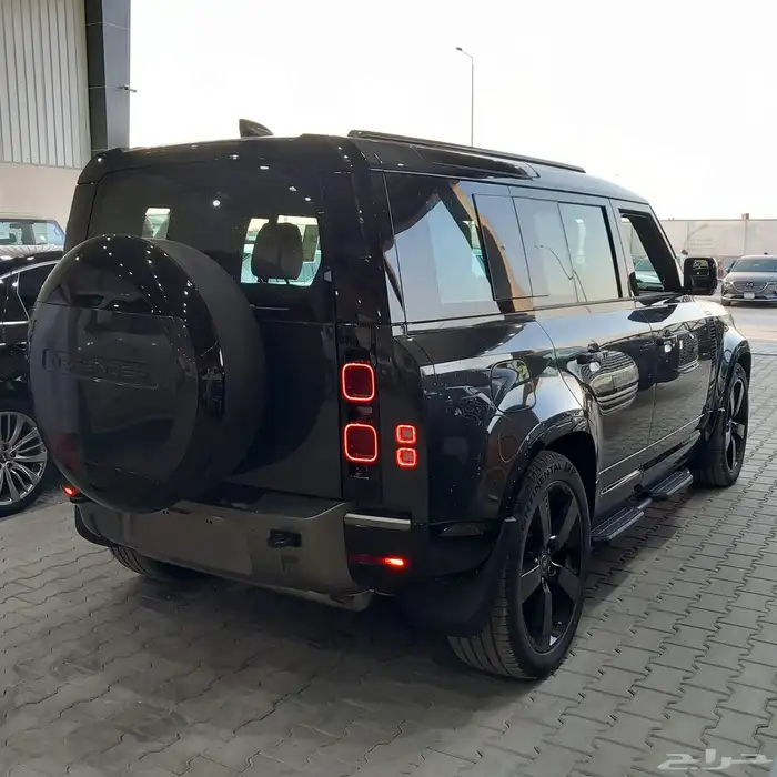 للبيع لاندروفر دفندر 2025 HSE سعودي 3