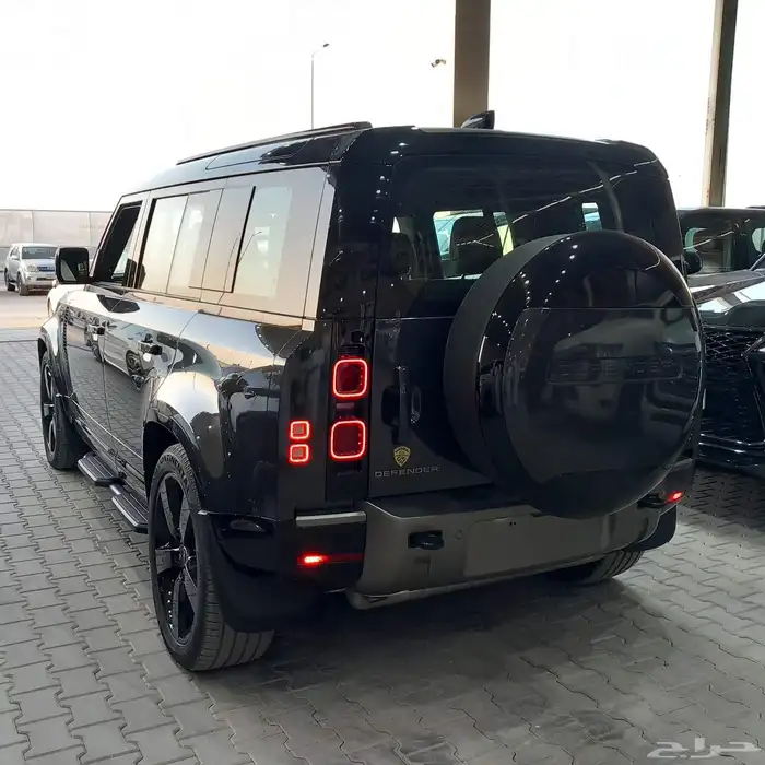 للبيع لاندروفر دفندر 2025 HSE سعودي 4