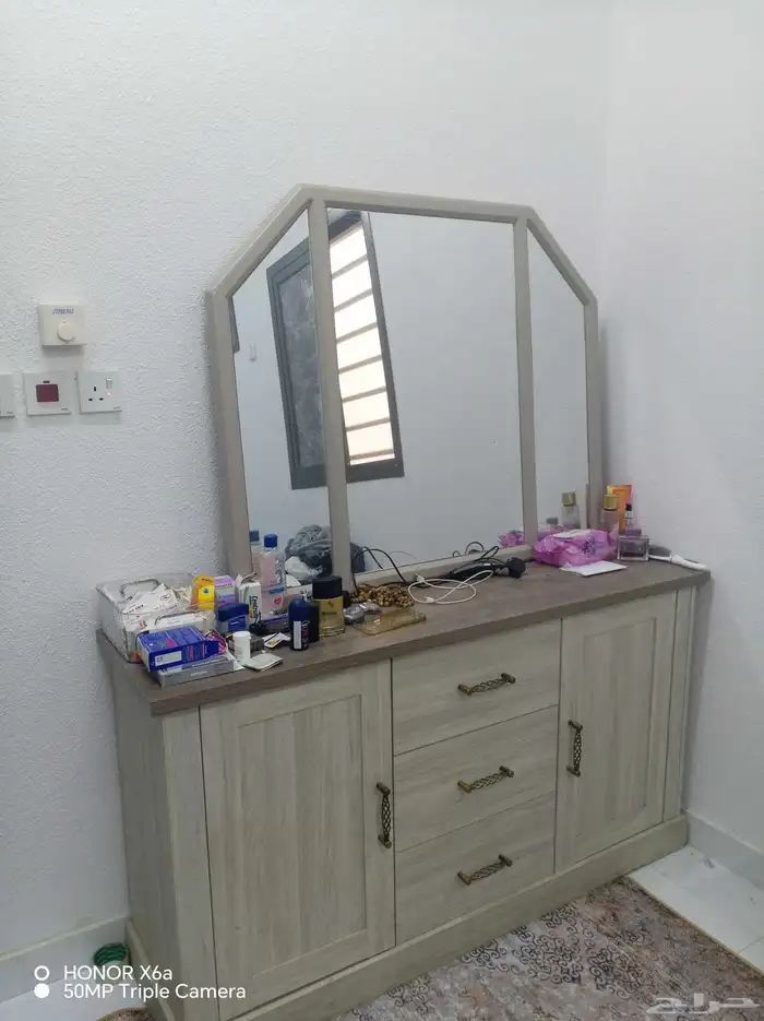 سرير مرتبه تسريحه دولاب للبيع لدواعي السفر 0