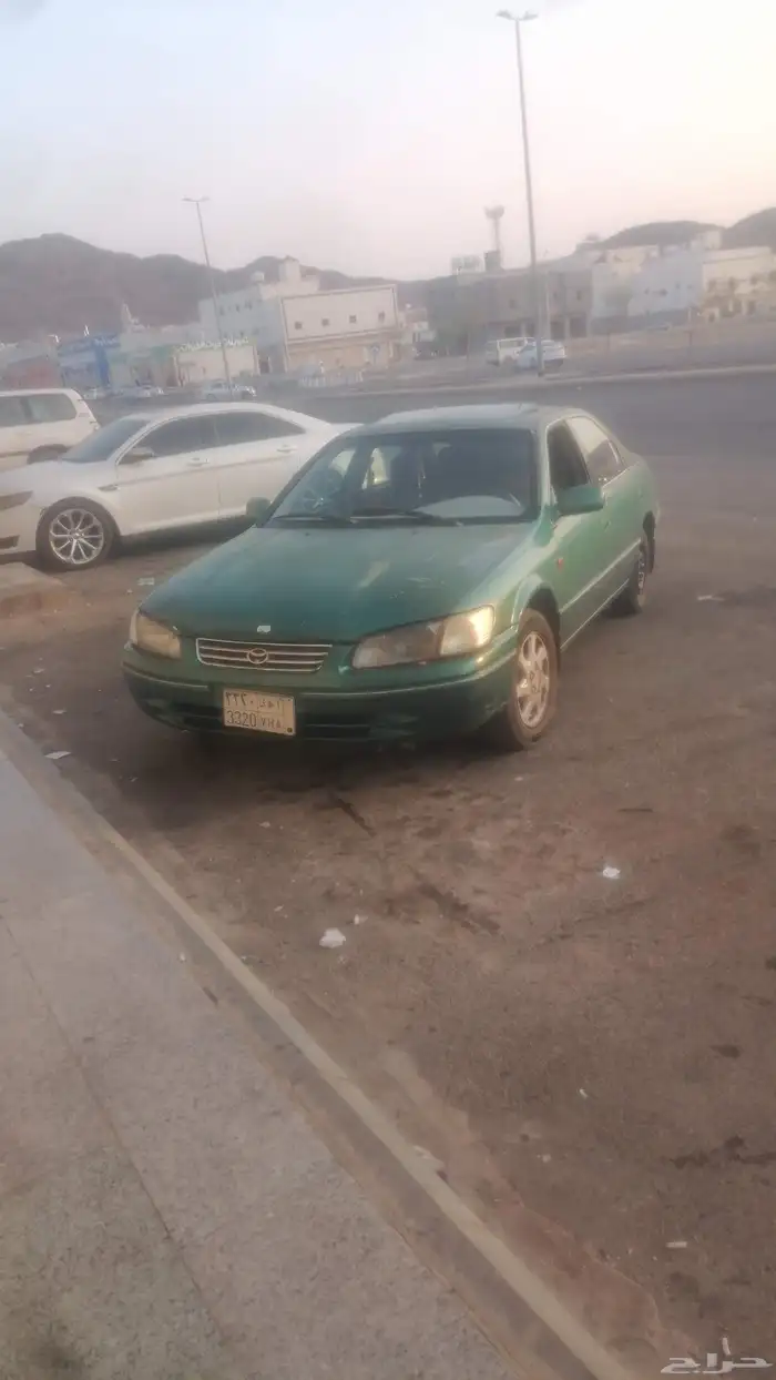 كامري موديل 2000 فل كامل وفتحت سقف ولوحه شبه مميزه  بدل فقط 0