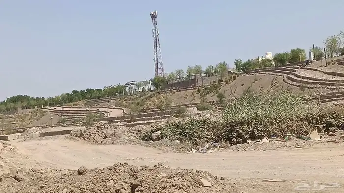 بكلين لبنيان الحجر وقص الاراضي 0