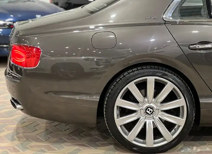 بنتلي فلاينج سبير V12 بحالة الوكالة ممشى 62 (( بسعر 168 )) 5