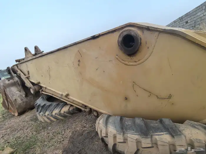للبيع وصلت بوم كتربلر 349   345 Caterpillar trac 8