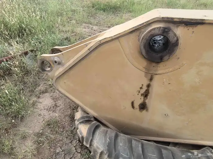 للبيع وصلت بوم كتربلر 349   345 Caterpillar trac 2