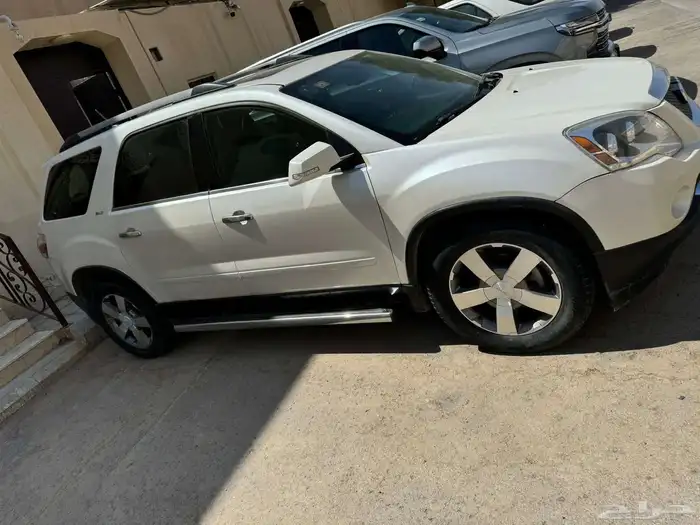 جمس أكاديا موديل 2011 GM ACADIA 1