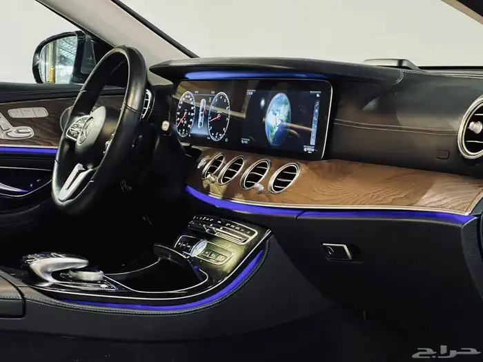 مرسيدس 2019 E300 نظيف وبحاله ممتازه 11