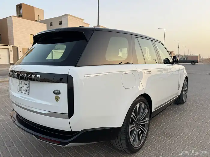 رنج روفر اوتوبيوغرافي 2022 سعودي الناغي 8 سلندر 1