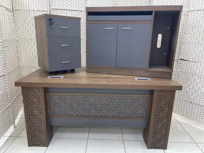 طقم مكتب مدير طاوله اجتماعات و مكاتب إدارية مودرن و كراسي 48
