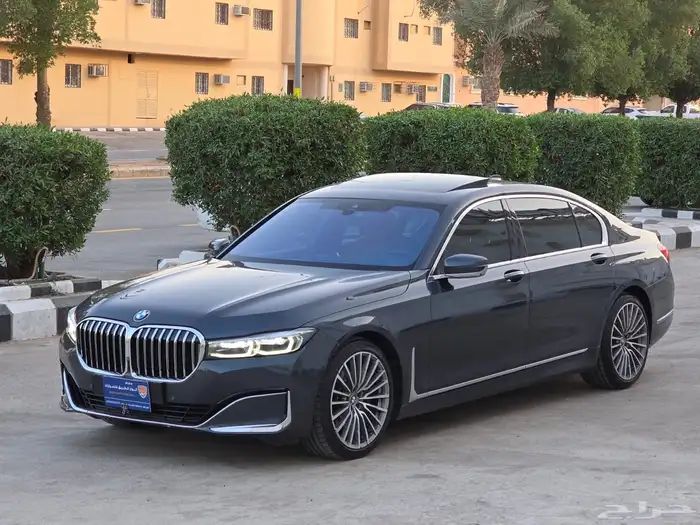بي ام دبليو الفئة السابعة 2020 740Li 8